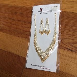 NWT Gold costume jewelry set